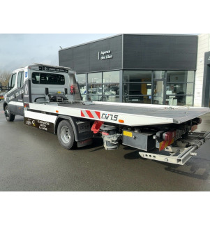 IVECO DAILY 7.5T DOUBLE CABINE 7 PLACES